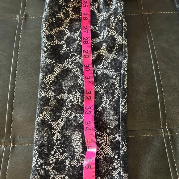 Michael Kors black and white lace floral print pull on pants, ladie's medium - Picture 9 of 9